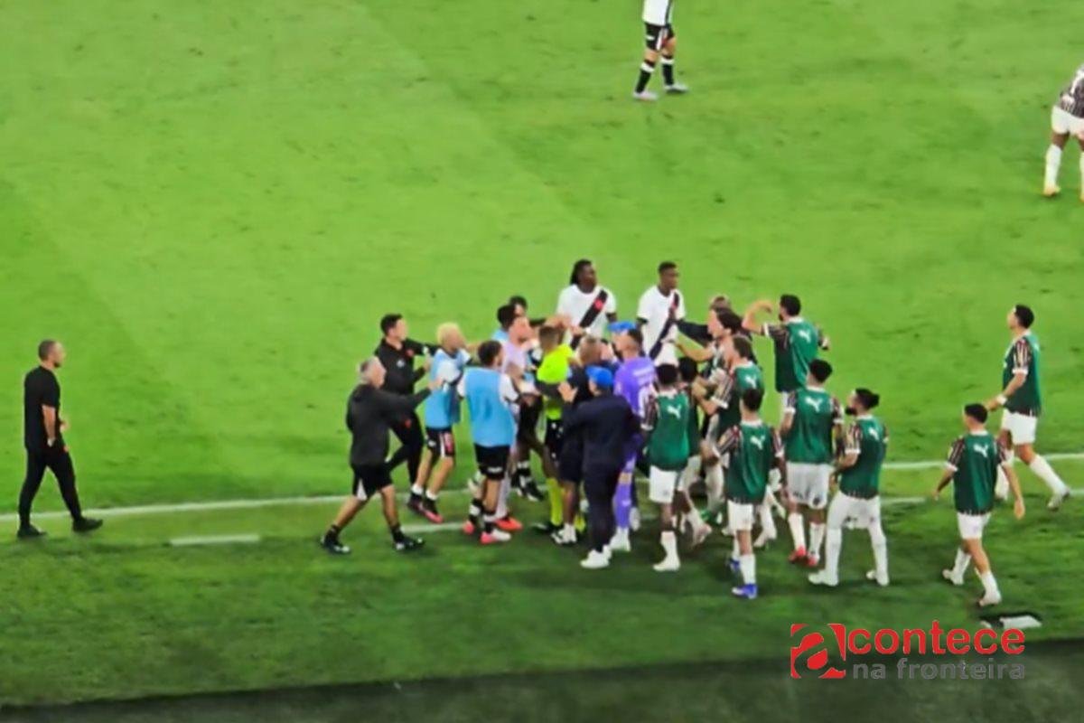 Clássico carioca no Brasileirão tem briga e cartões