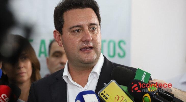 Licença de Ratinho Junior para campanha gera críticas no PR