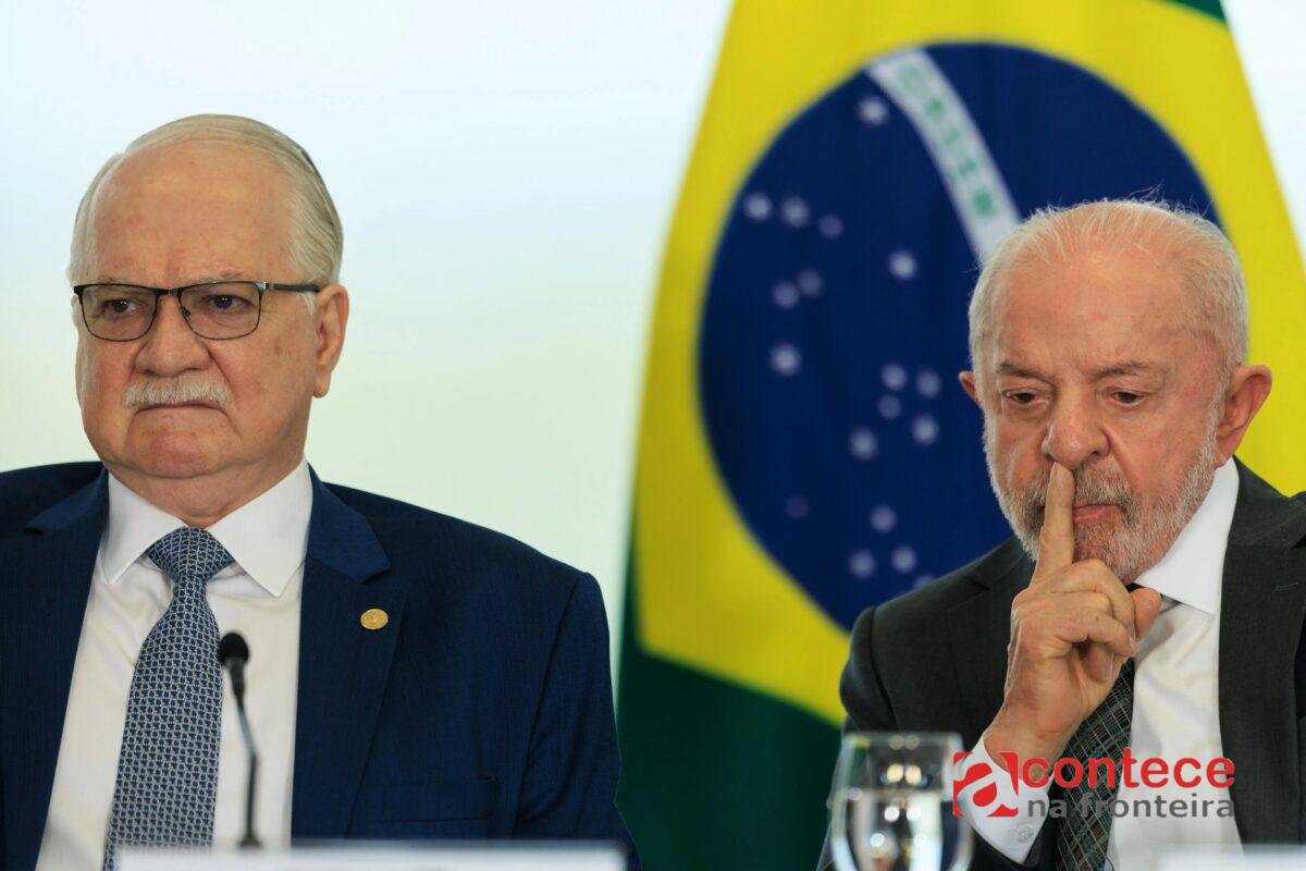Lula e Fachin tratam de crise no STF em reunião antes de evento no Planalto