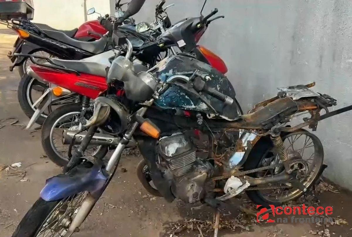 Mulher incendeia moto da sogra após briga com marido no PR