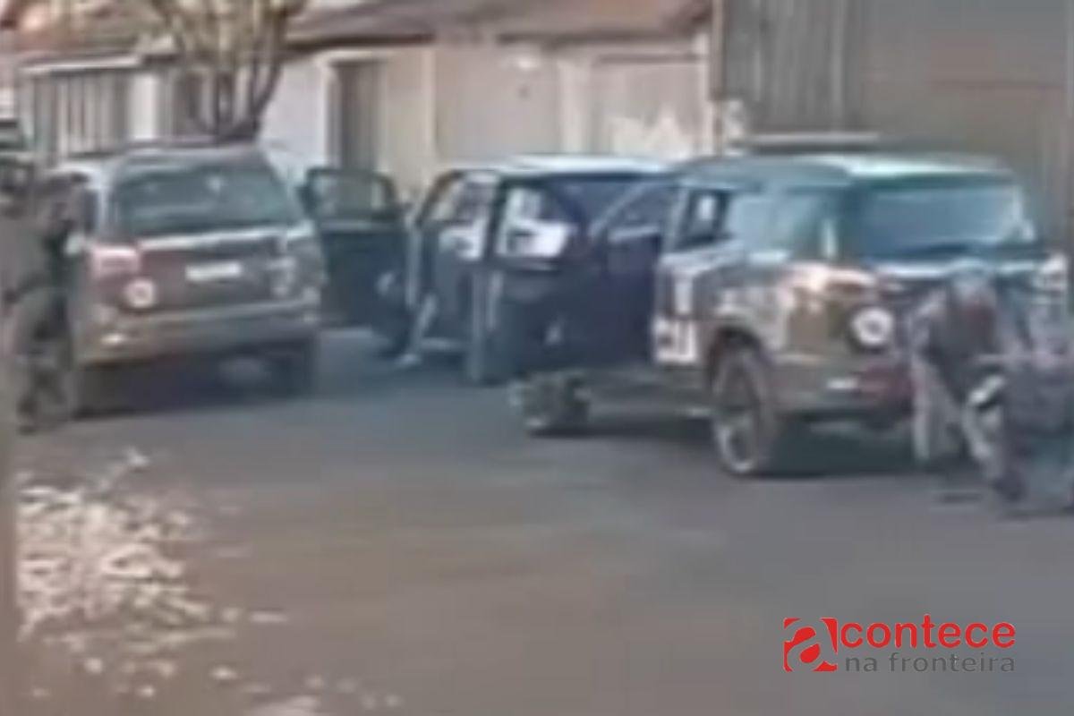 PMs cercam carro suspeito e executam dois. SSP alega troca de tiros
