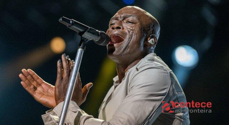 Seal em Curitiba: cantor volta ao Paraná após 18 anos