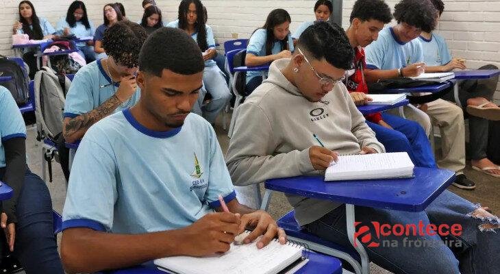 Simulado do Enem reúne 118 mil alunos da rede estadual do Paraná