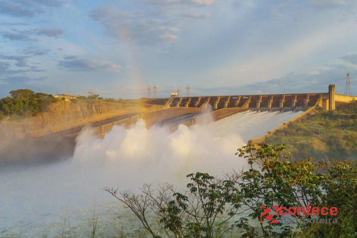 Itaipu abre vertedouro pela terceira vez no Paraná em 2026