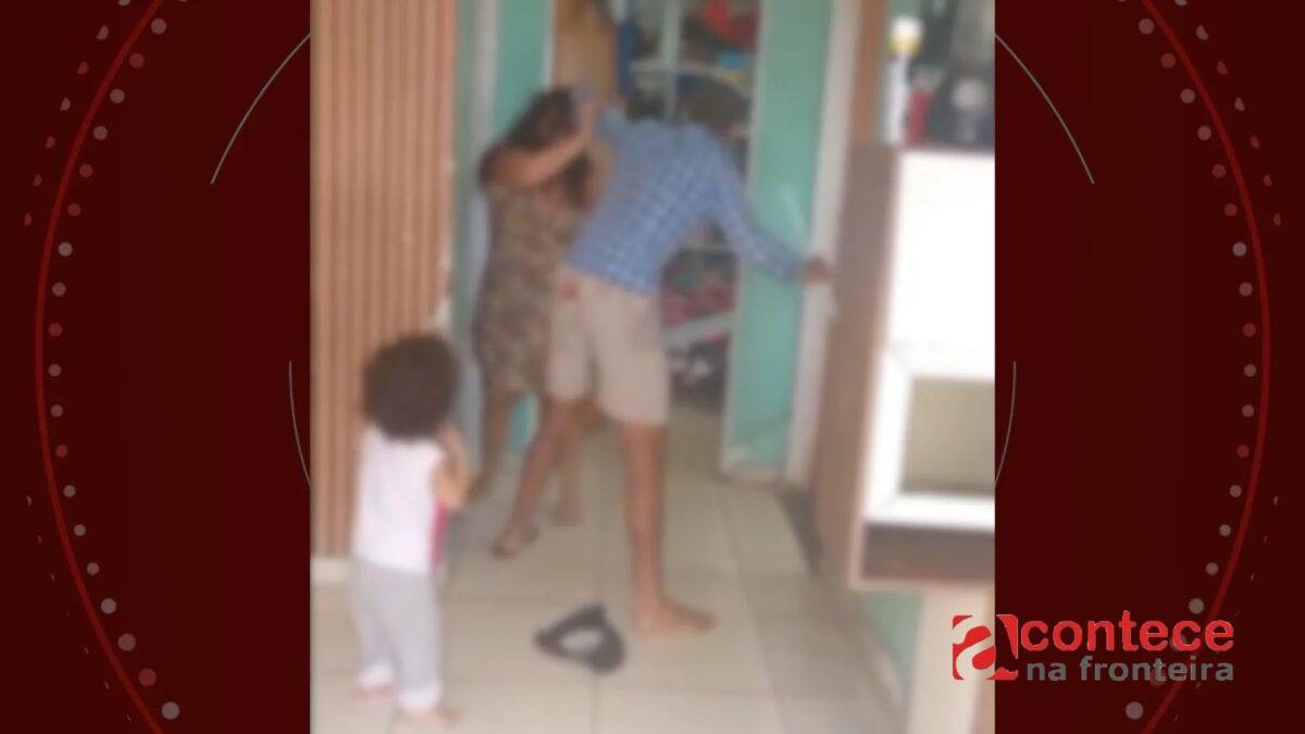 VÍDEO: mulher é espancada pelo marido e pede para filho criança filmar a violência, no PR: 'Se eu morrer, pelo menos ele vai preso'