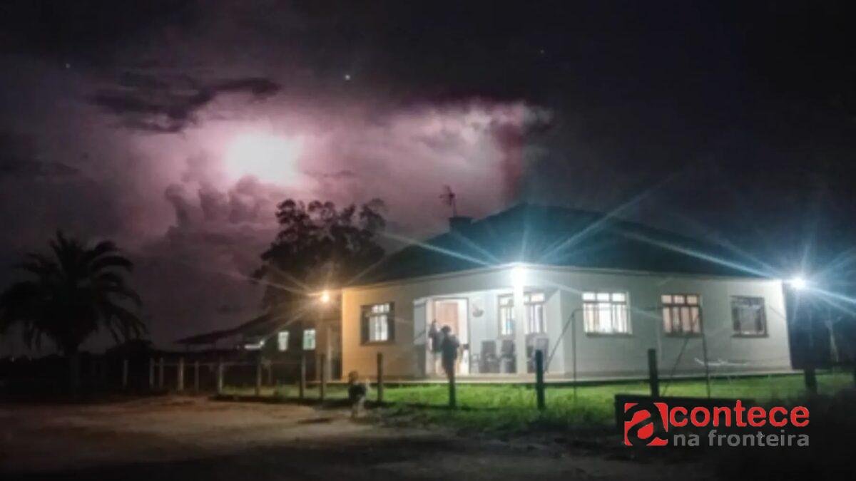 VÍDEO: Paraná registra mais de 20 mil raios nuvem-solo em um dia; veja cidades com mais ocorrências