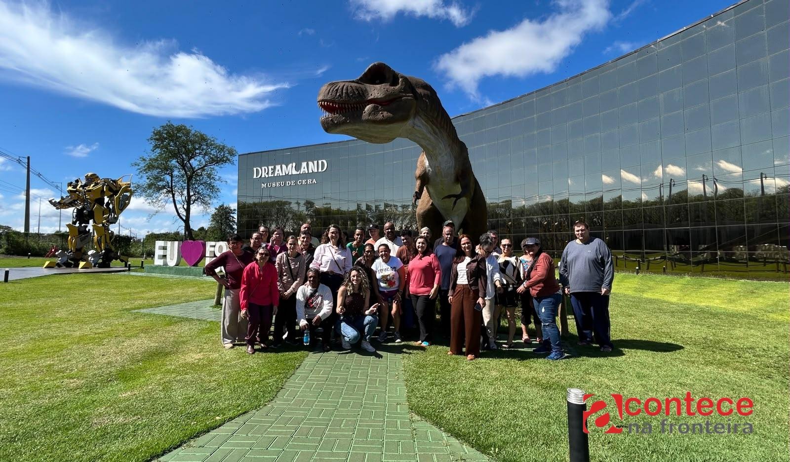 Dreams Park Show recebe pacientes do CAPS II em ação pelo Dia Mundial da Saúde Mental
