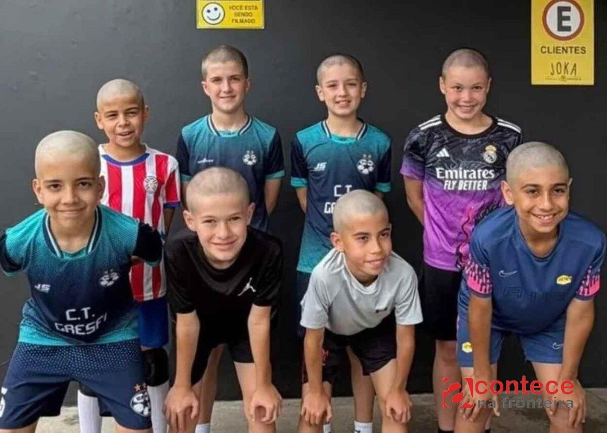 Foz do Iguaçu: Amigos raspam cabeça por menino com câncer