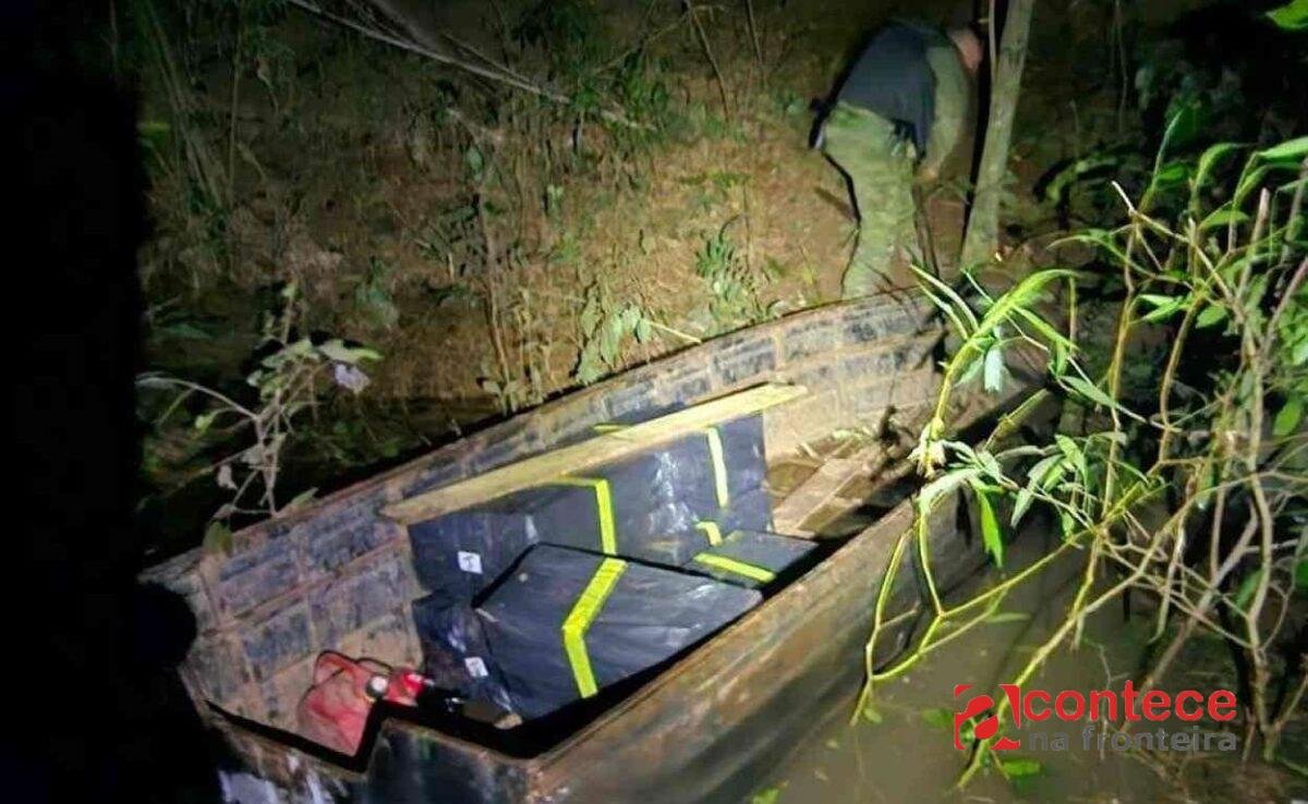 Barco com 3 mil maços de cigarros contrabandeados é apreendido na fronteira
