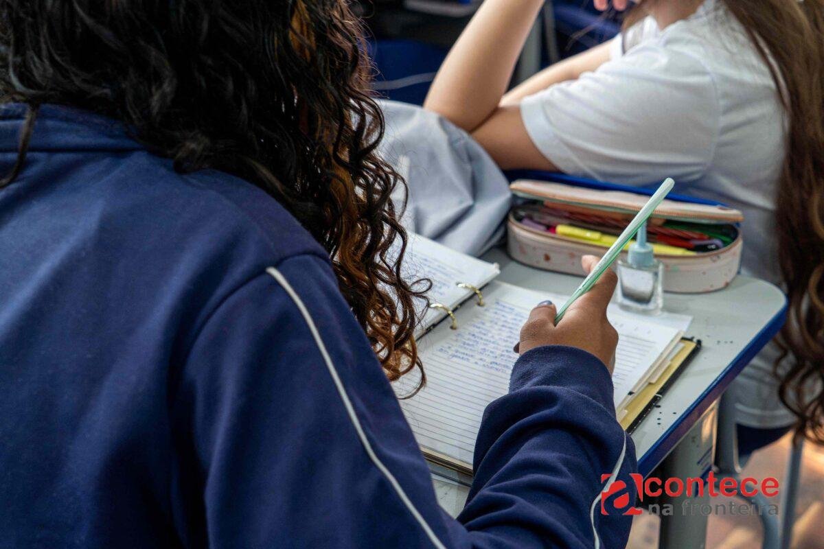 Professores do Paraná apontam apostas e SUS como temas para o Enem