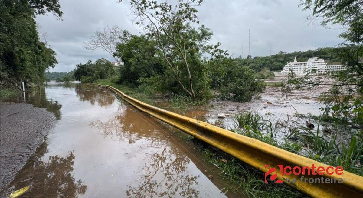 Cheia suspende evento de travessia a nado do Rio Iguaçu