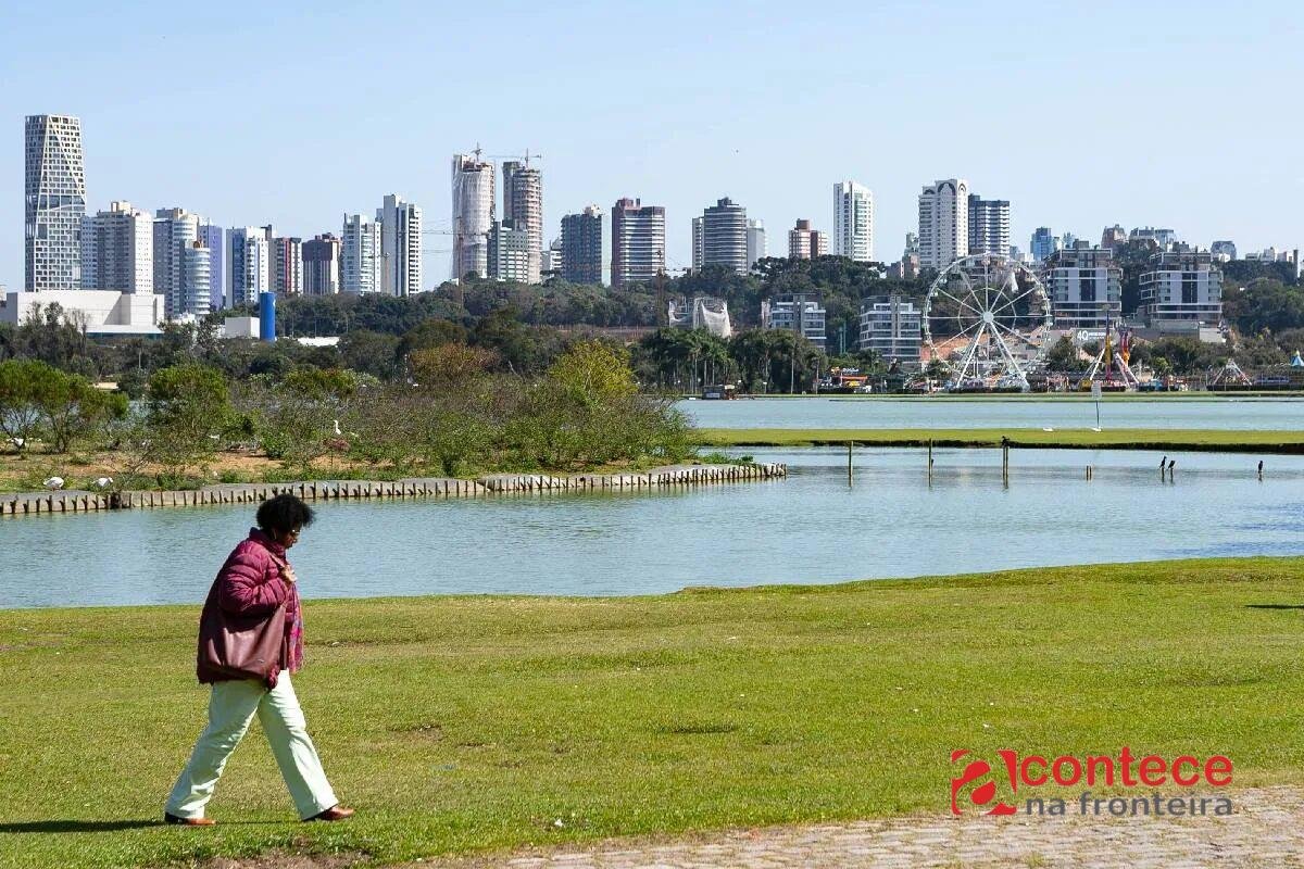 Frente fria derruba temperaturas e sol predomina no Paraná