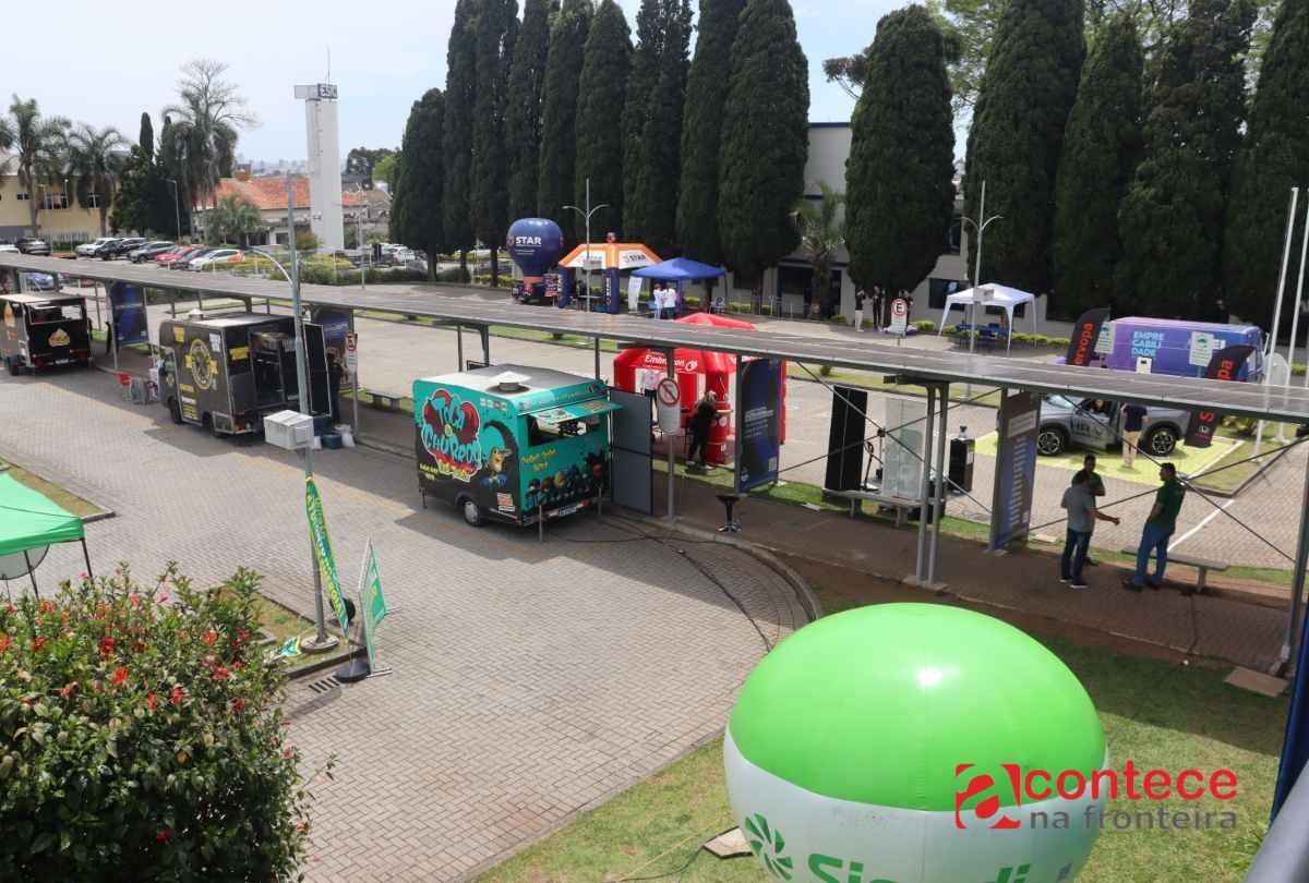 Feira em Curitiba oferece vagas de emprego e estágio grátis