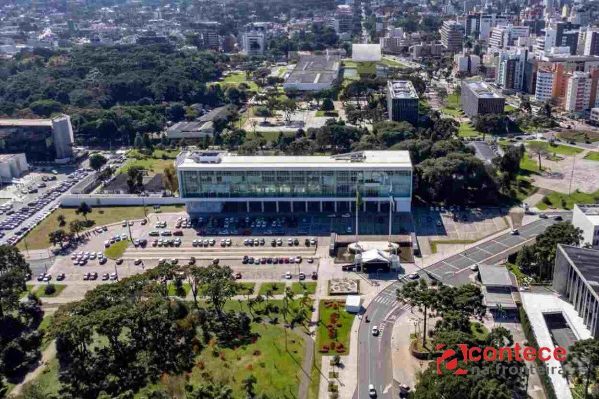 Transição no PR: Ratinho Junior assina decreto para equipe de Moro