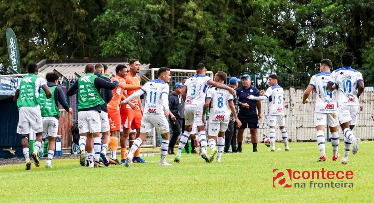 Foz do Iguaçu elimina Azuriz fora e vai à semifinal da Copa Paraná