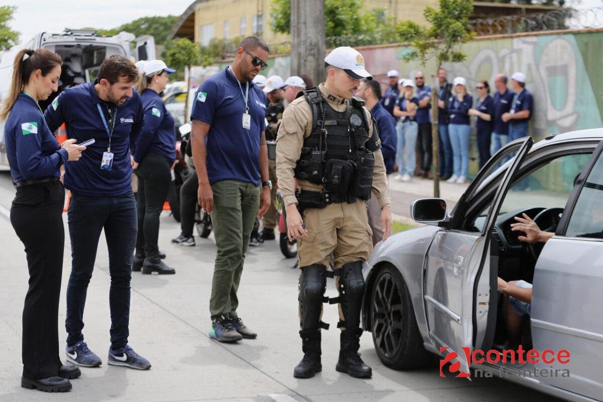 Aulas práticas do Detran-PR levam agentes de trânsito às ruas