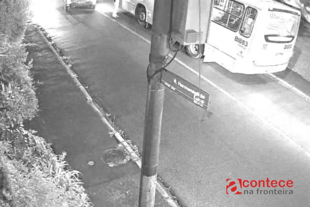 Motorista de ônibus bêbado é preso após dirigir em zigue-zague no PR