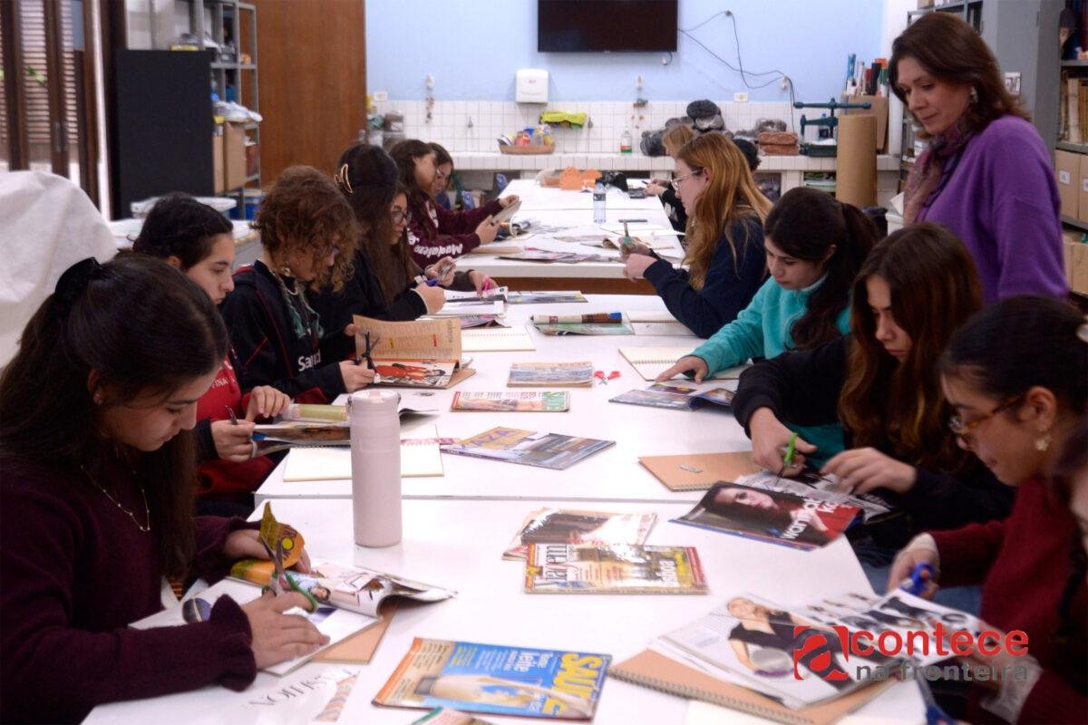 Oficinas gratuitas de crochê e arte têxtil em Curitiba