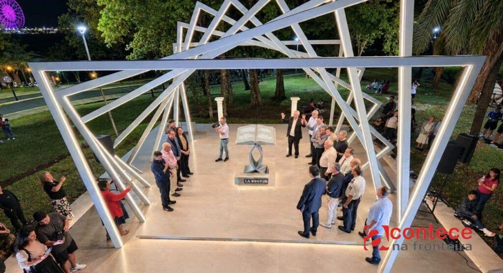 Novo monumento à Bíblia é inaugurado em Puerto Iguazú