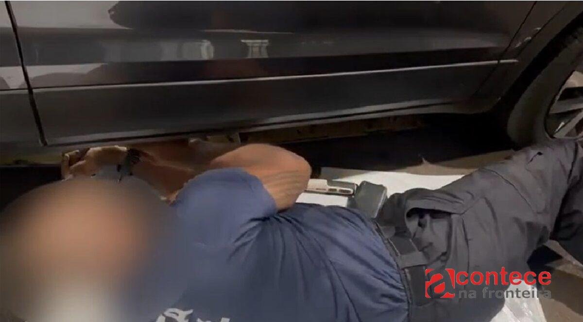 Receita Federal apreende 86 iPhones escondidos no assoalho de carro na BR-277