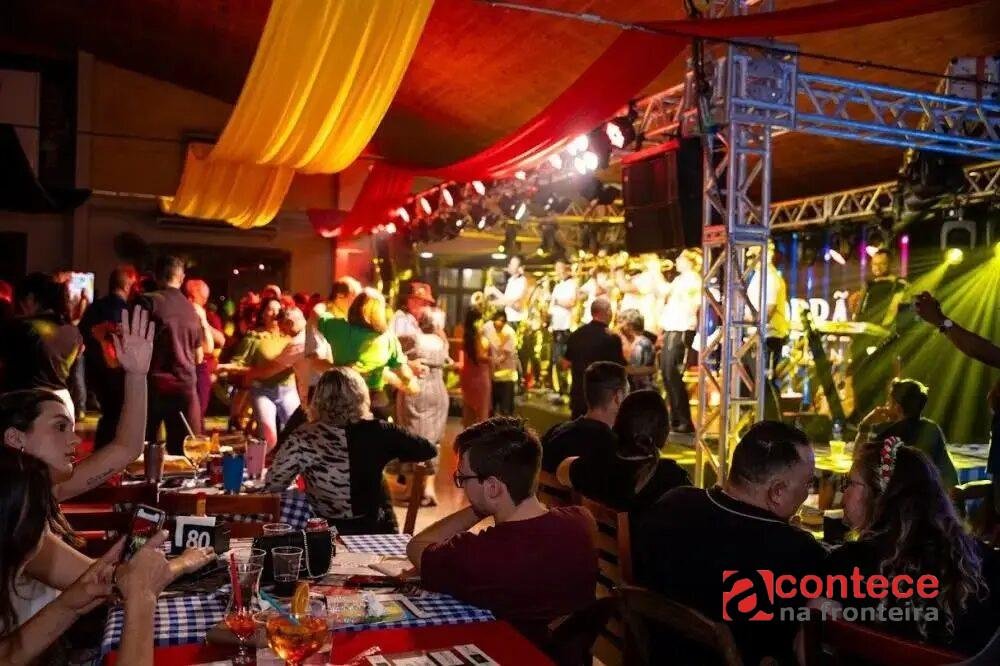 Rotary Club promove 12ª Noite Alemã com jantar típico, open bar e Orquestra Continental em Foz do Iguaçu