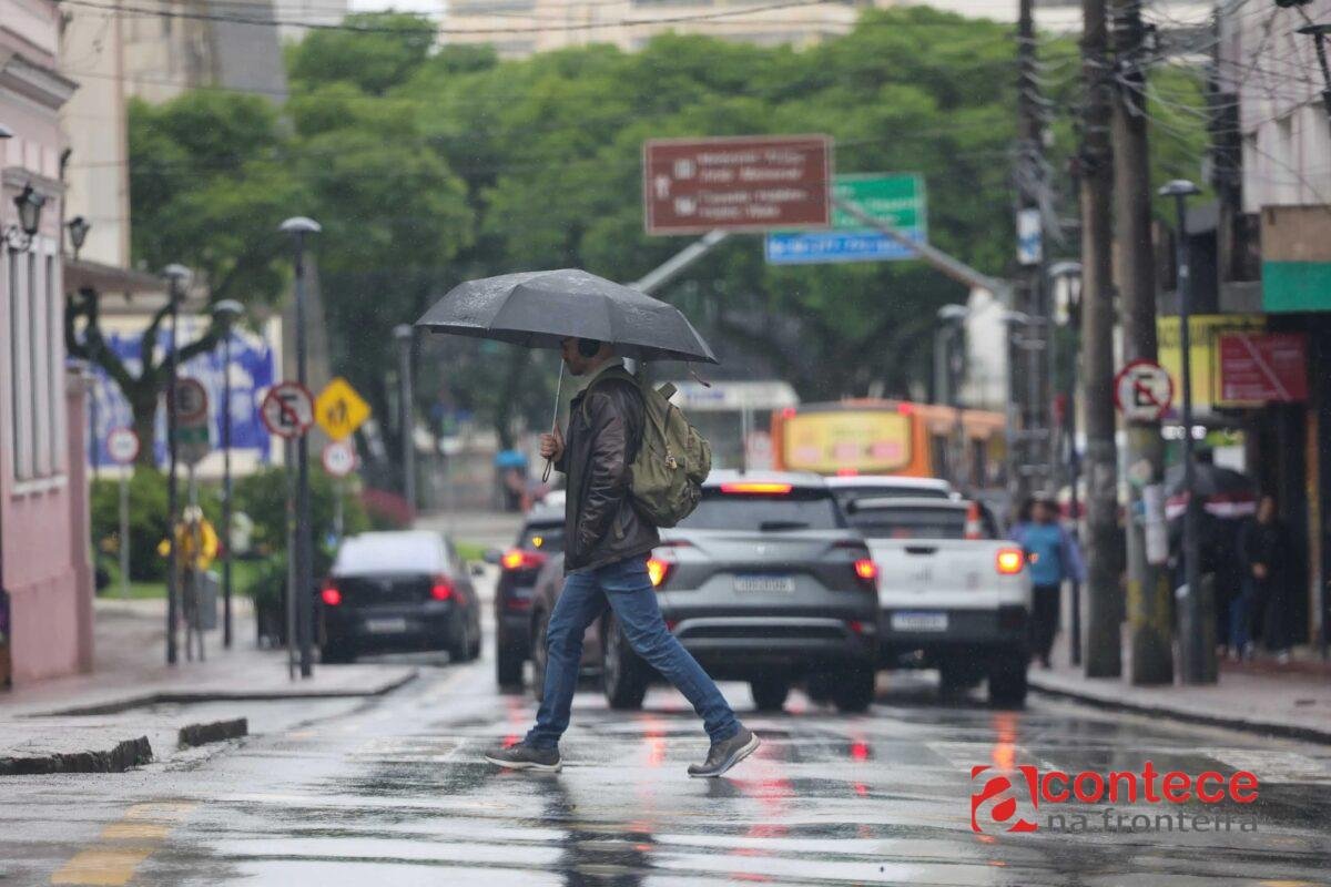 Alerta de tempestade no PR: veja cidades de fora do aviso
